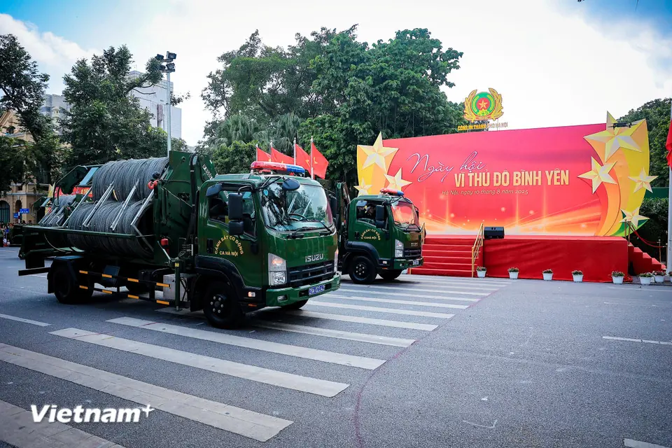 xe rải thép gai